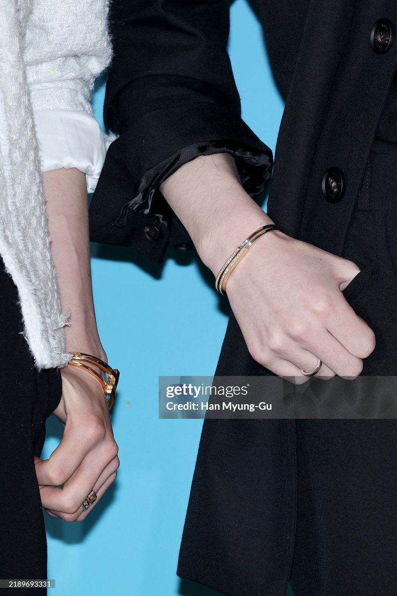 hoonragiz's tweet photo. pretty hands https://t.co/AAMJM670QP