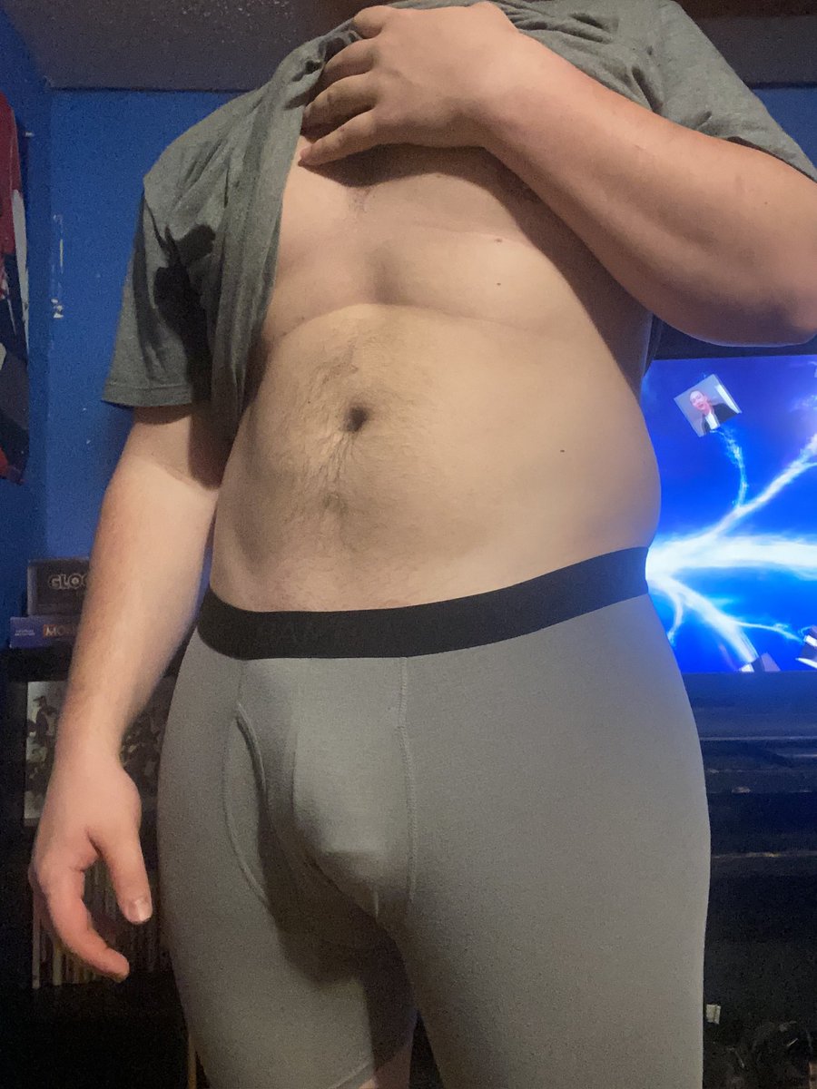 jbird1709's tweet photo. 20 
Not new to nsfw 
Mommy issues 
Ask for my menu https://t.co/9RxJZ04D7E