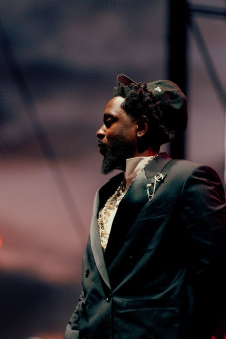 kdotsmedia's tweet photo. kendrick lamar at TDE christmas concert 
📸: @WHOISMRKOA https://t.co/O0z2tnmav1