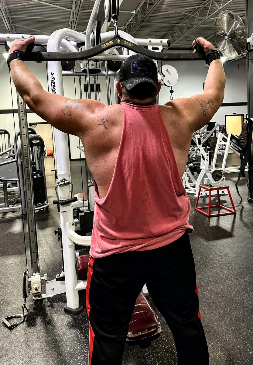 Cowboy5660's tweet photo. Rome wasn't built in a day.. keep going..
#TikTok #gym #gymlife #workout #Trending #bluecollar #sstvi #motivation #gymmotivation #WorkHard #strongandpretty https://t.co/KGBrN9bjs2