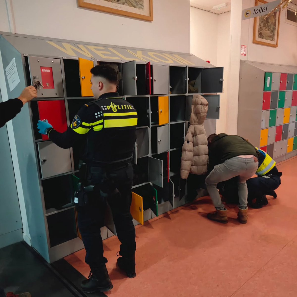 Controle op vuurwerk, drugs en wapens in Edam