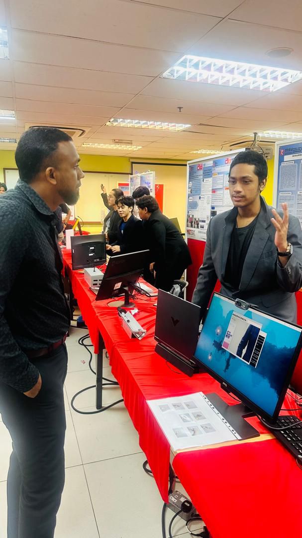 msumalaysiaFISE's tweet photo. We were honored to have our esteemed alumni judge the outstanding projects at METEX 2024. Their expert insights and valuable feedback played a crucial role in guiding and inspiring our talented participants.
#MSUMalaysia #MSUFISE
#METEX2024 #FISEAlumni https://t.co/KDKNdFohYw