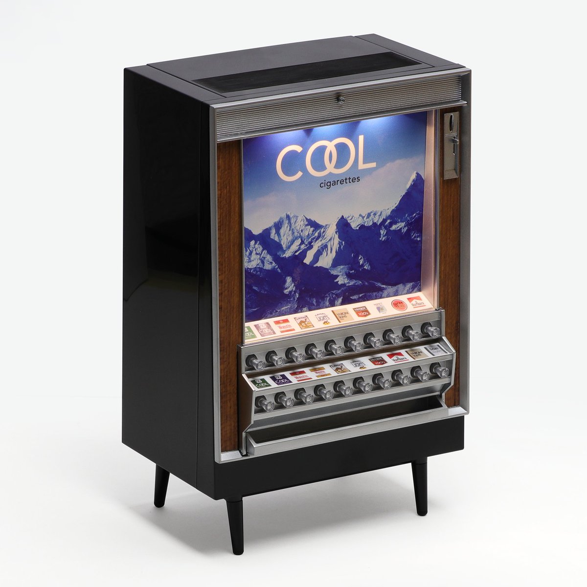 RCavsRetrocade's tweet image. New Wave Toys Cigarette and Art-O-Mat USB Machines now available for purchase while supplies last. Take 10% off with code CHARGE until Thursday, 19 December at 6PM PST

Art-O-Mat USB
newwavetoys.com/products/usb-a…
Cigarette USB
newwavetoys.com/products/usb-c…
#USB #newwavetoys #cigarettes