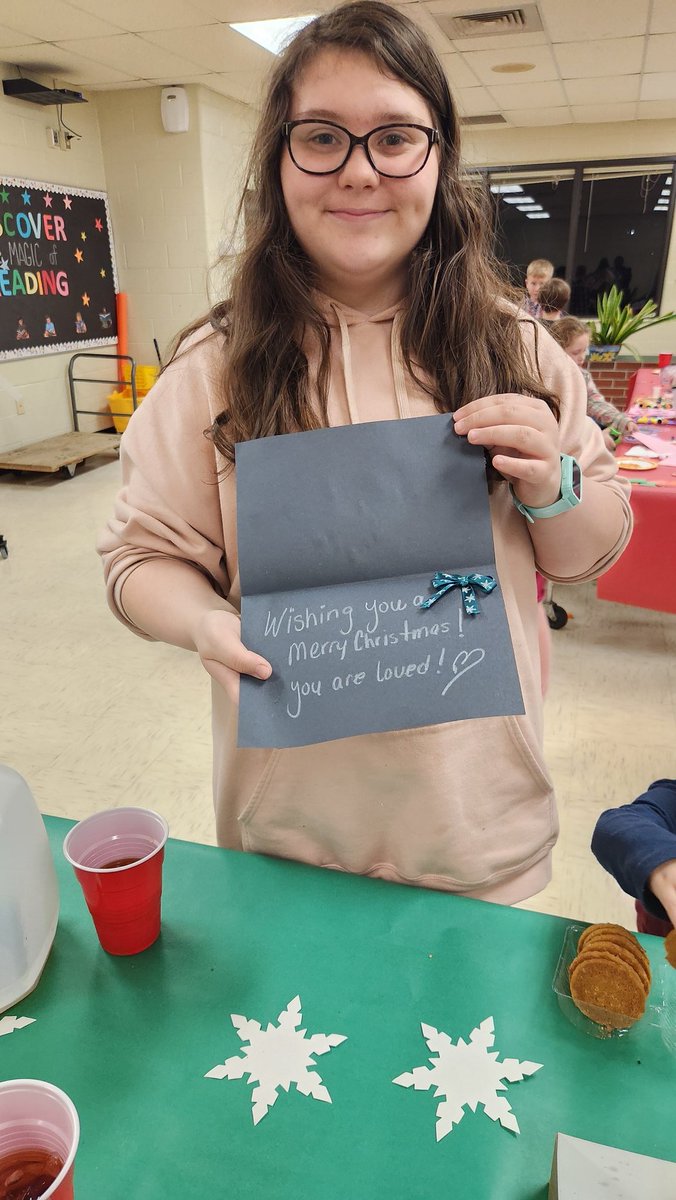21st Century Community Learning Centers students and their families <a href="/HeardMixon/">Heard-Mixon</a> build valuable school skills by making homemade cards for nursing home residents. They REALLY  got creative!