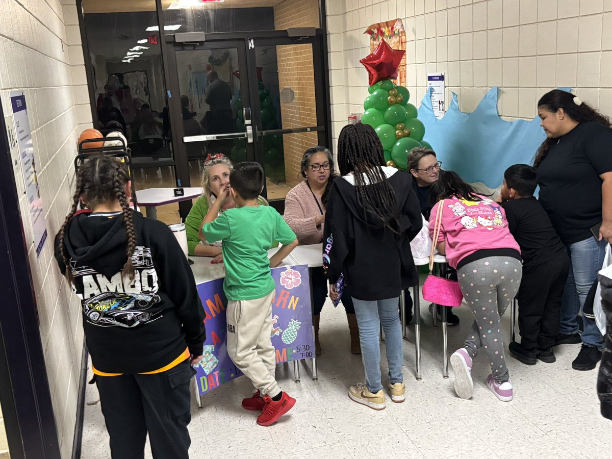 CourtneySimard's tweet photo. Our annual Camp Learn A Lot Math and Reading night was a hit! So many Hardy families having a blast together enjoying books and playing games. @SusanFossler @WISDHardy https://t.co/pj2nizq50q