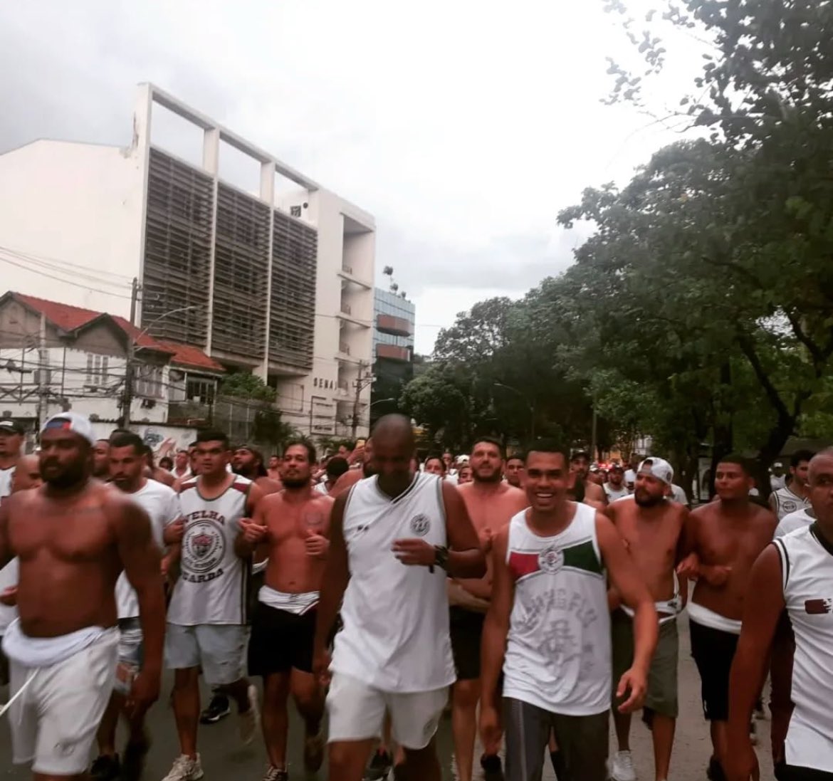 CassioRhuan's tweet photo. Viva Armando Giesta! 54 anos torcida Young Flu! 🇭🇺
#youngflu #fluminense #sobranada #1902 https://t.co/5UypzTVAgQ