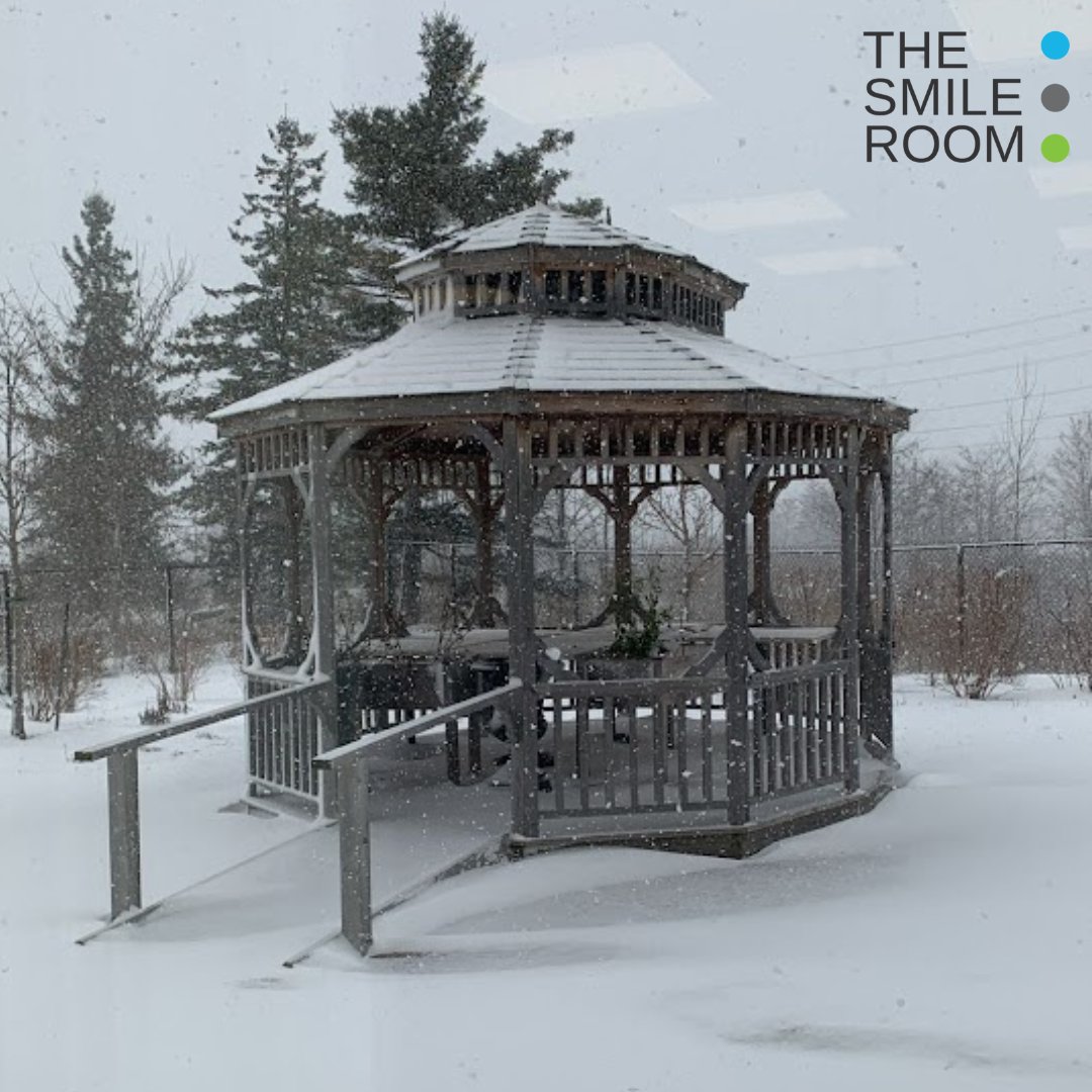 TheSmileRoom3's tweet photo. ❄️ Looks like we’re living in a snow globe! 🌨️ No need to leave your cozy winter wonderland—we bring the dental office to YOU! 🦷💙 Stay warm, stay safe, and let us take care of your smile. #MobileDentistry #WinterWonderland #HealthySmiles" https://t.co/VkNnp2MACR
