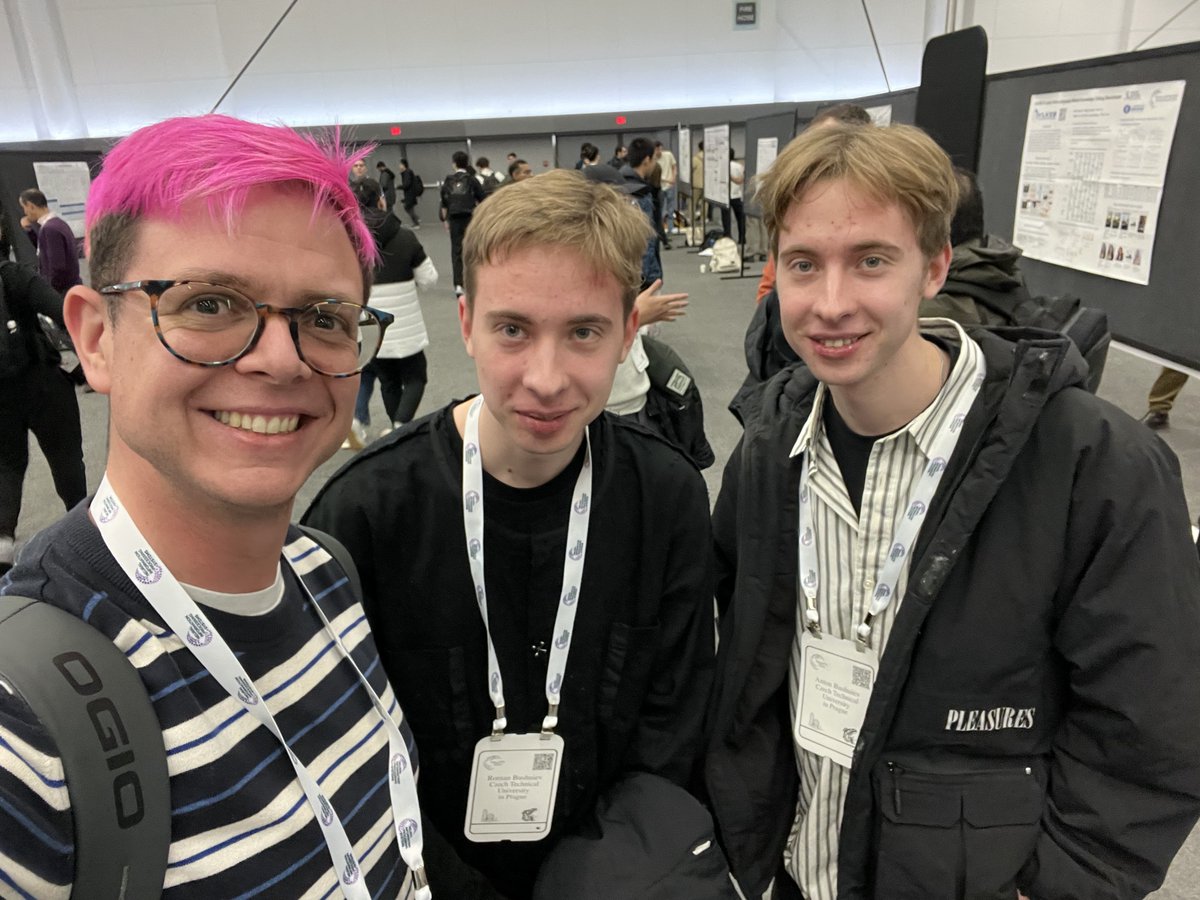 Met the twins ⁦<a href="/AntonBushuiev/">Anton Bushuiev</a>⁩ ⁦<a href="/roman_bushuiev/">Roman Bushuiev</a>⁩