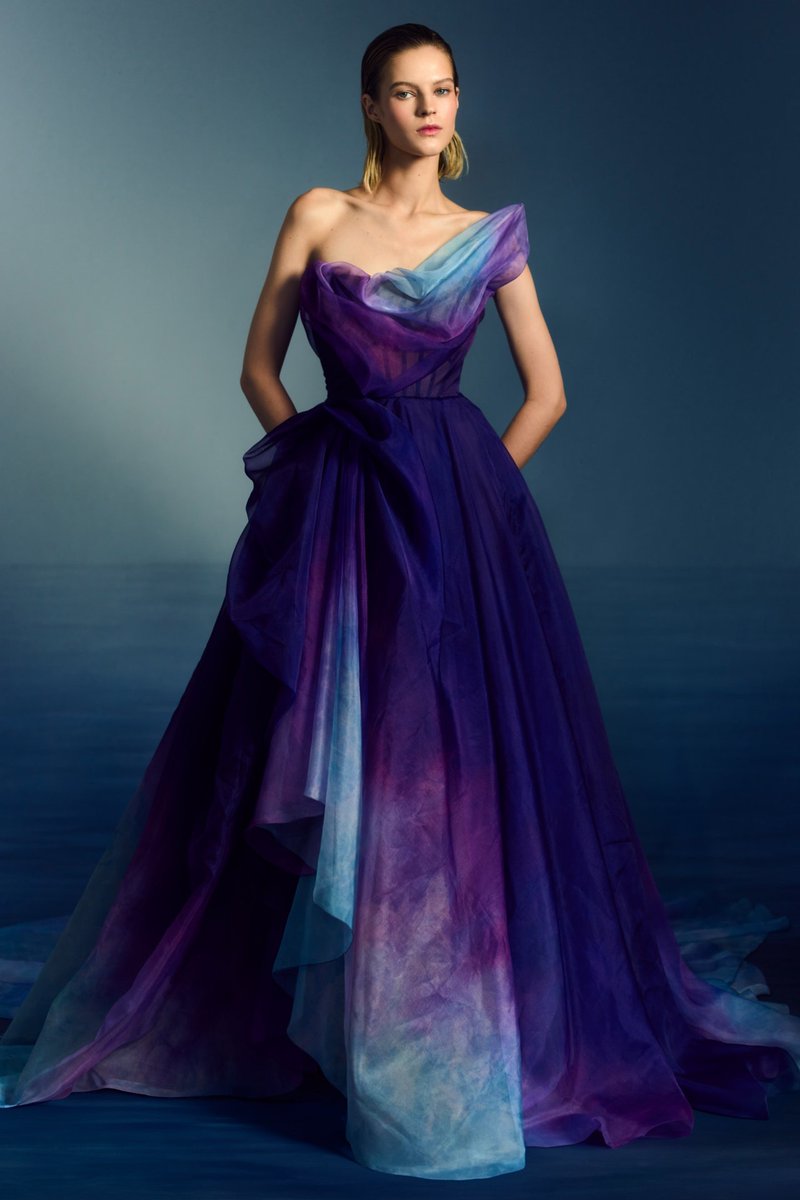 kendam_com's tweet photo. Marchesa Spring Summer 2025 collection lookbook (24 dresses) https://t.co/woEx9F1Ttx

#Marchesa #SS25 #Lookbooks #Fashion #Kendam https://t.co/UyAbHAcoQF
