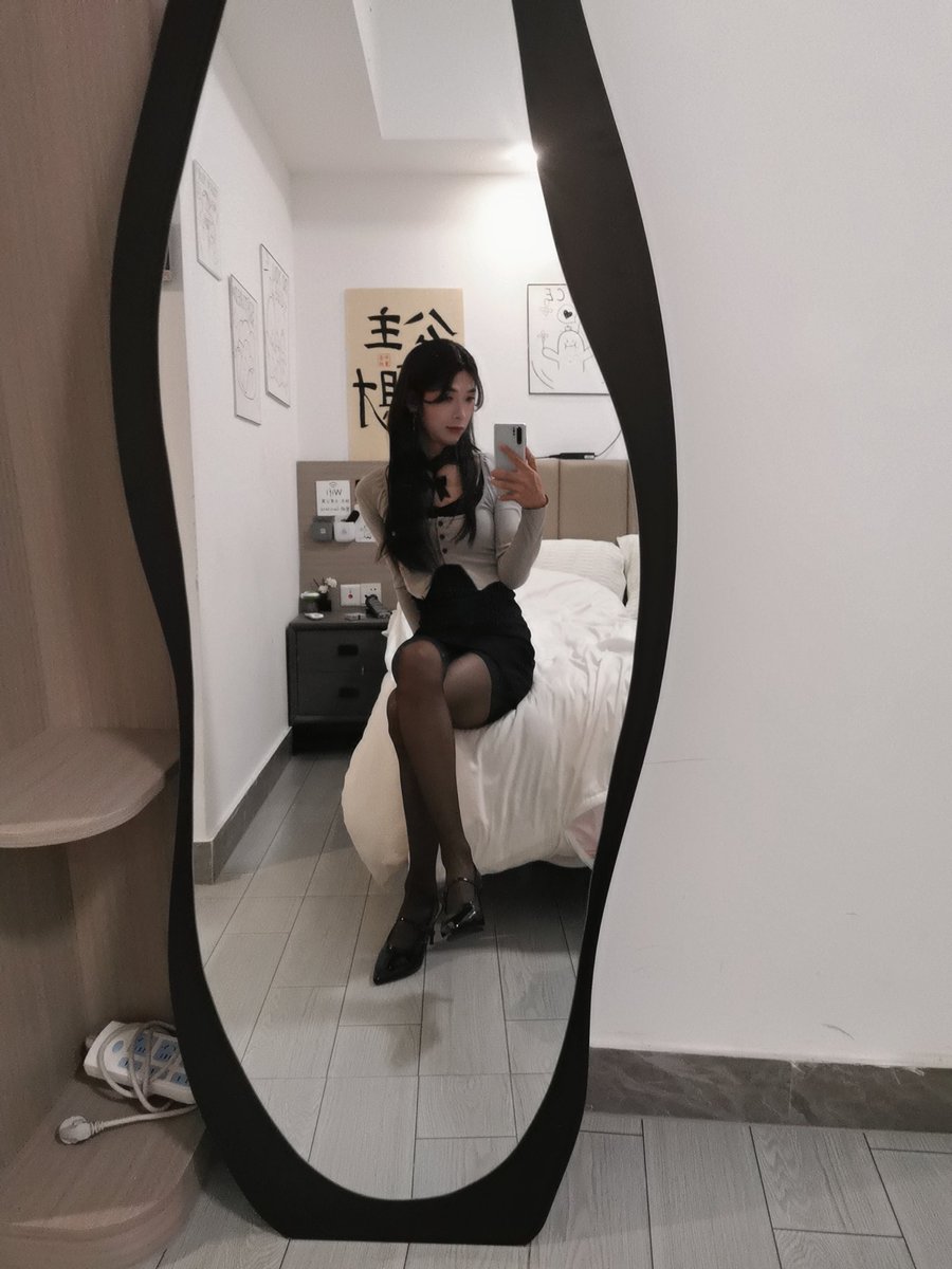 天冷加丝
#伪娘 #女装大佬 #CDTS #广东伪娘 #伪娘日常 #可爱的男孩子 #黑丝伪娘