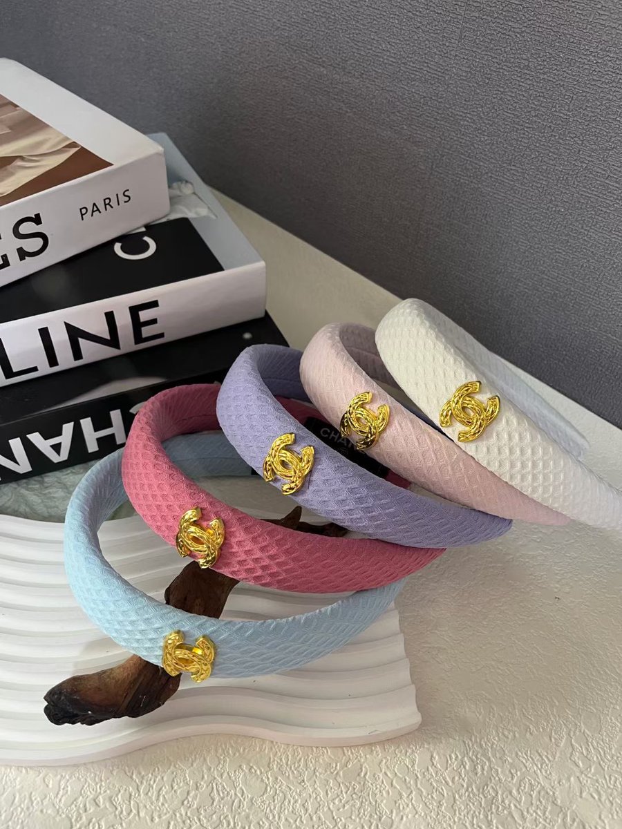 wei85803's tweet photo. Headband Headband hair clip https://t.co/2seI3c1ubw