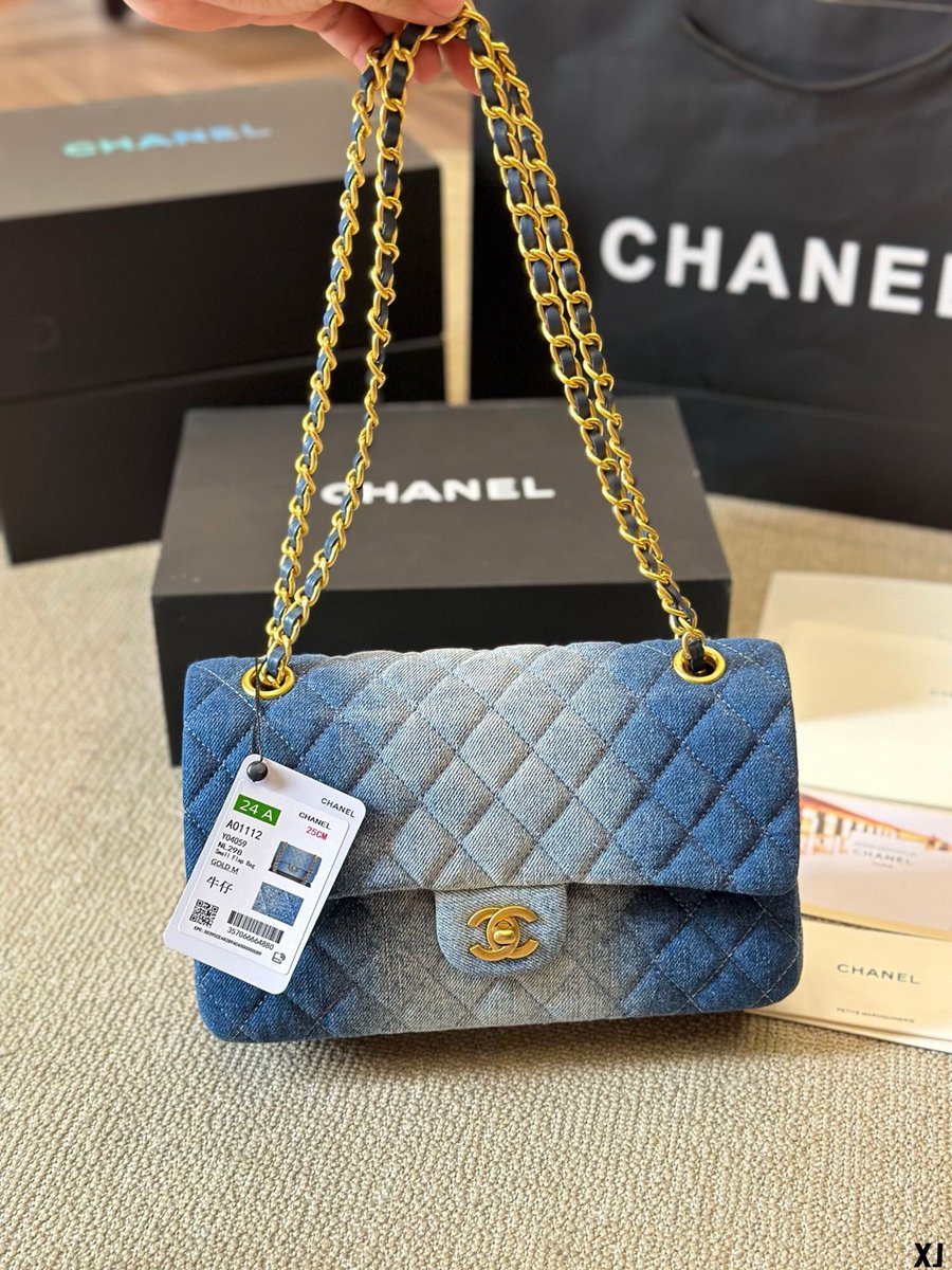 wei85803's tweet photo. fashion #shoes # luxury #bag #designerbag #Chane https://t.co/MiPL0eAdXT