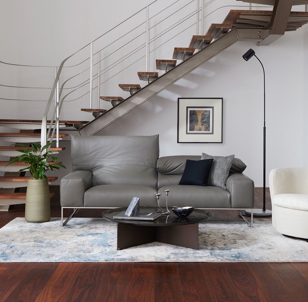 94971☆medea コートハンガー 洋服掛け ポールハンガー 大塚家具