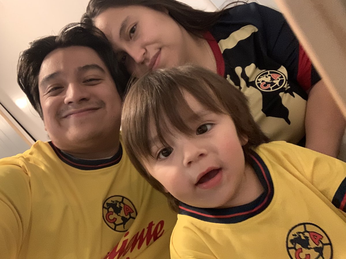 #Elcampionsera los carnales Félix y jorge mendoza están viendo este juego desde el cielo, ARRIBA EL AME!! Saludos desde Chicago y la familia mendoza 🦅💛💙