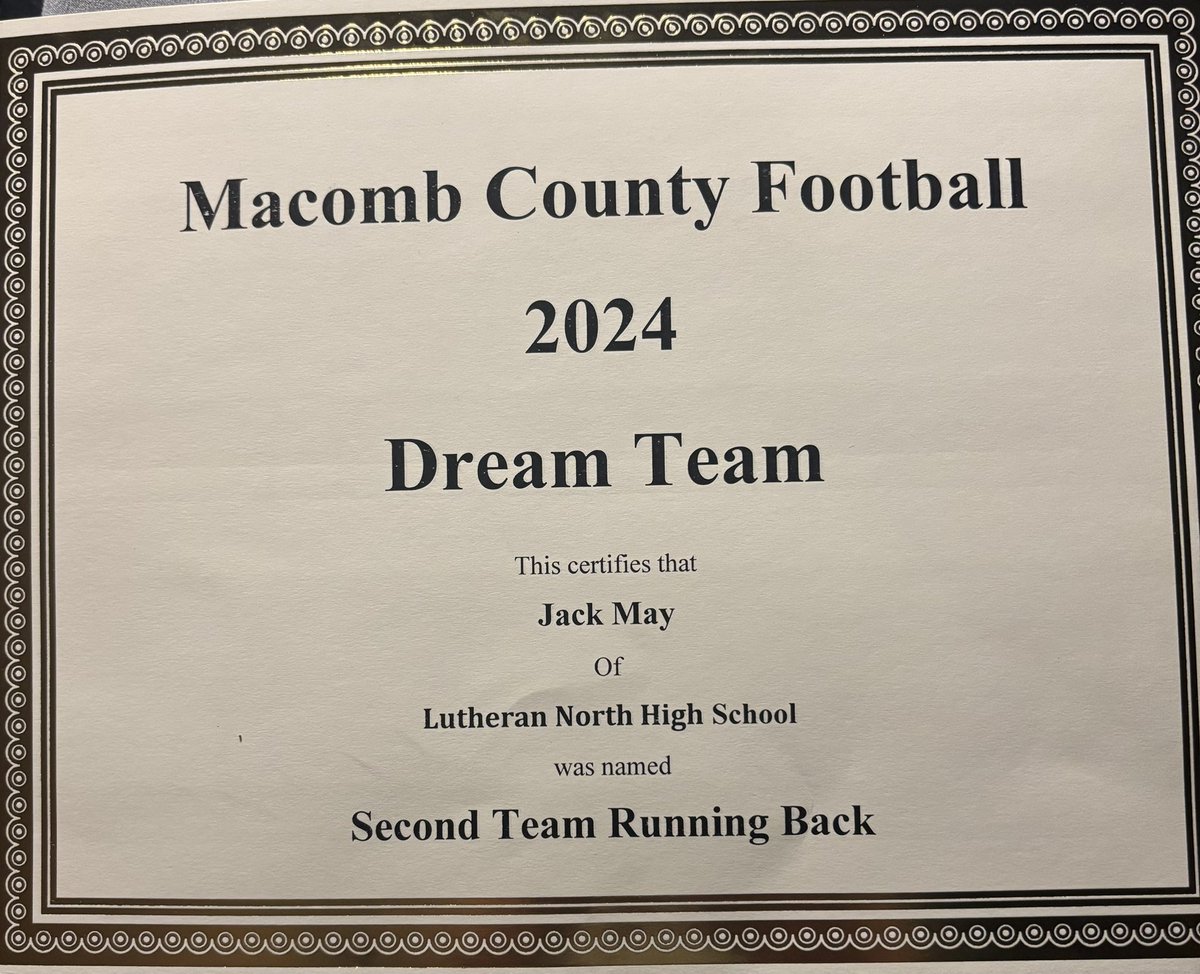 JackMay024's tweet photo. Thank you @MacombCoaches for this award!! @LHNfootball @LHNCoachWenz @CoachJArnold4 @CoachKnollman @Coach_HThompson @CoachParker @PStuursm @CoachBeurer @jacobpardonnet @Coach_Rob_WSU 
@C_Gottschalk_66 @Bryceteo33 @IanMcGrath71 @NazarkoNate @jaxmason_56 https://t.co/gv6pQHG1Zi