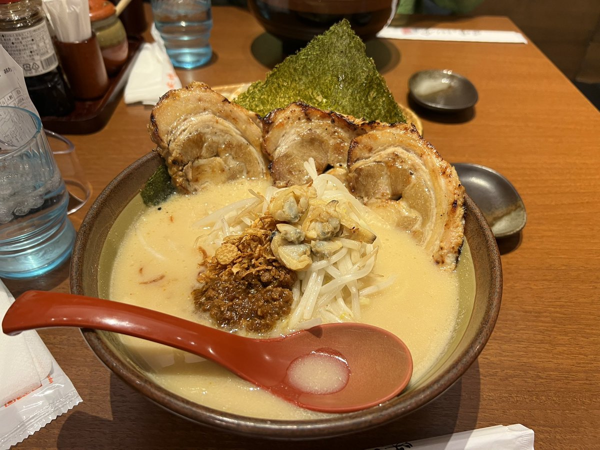 yui_masudaaa's tweet photo. #LINE両国
初日��りがとうございました！
温かいお客様のおかげで更に楽しかったです☺️
本日は
15時30分〜
19時30分〜出演

飛び込みも大歓迎でする🥳
お待ちしております！！！！！

あ、帰りに前田とラーメン食べたっ🍜 https://t.co/krM3kkryIb