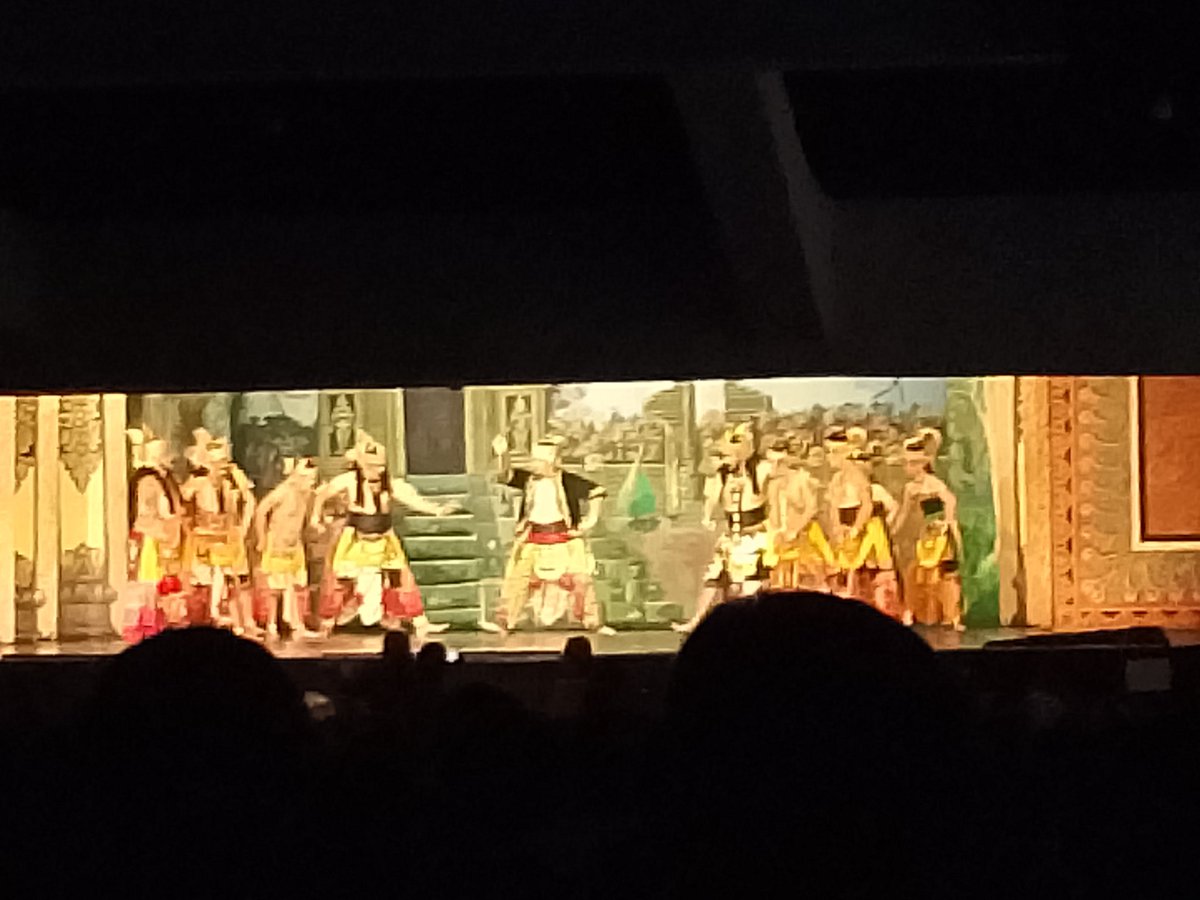 BondanM1's tweet photo. Isuk2 wis nonton wayang orang #slowliving #wisatasolo #wisatajateng ##pariwisatasolo #budayaindonesia #budayajawa #wisataindonesia https://t.co/gQO9004g2F