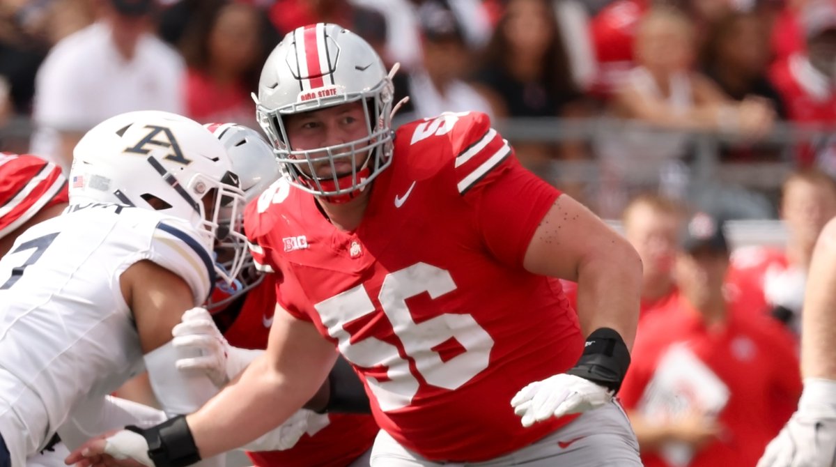 Jerry Emig (@buckeyenotes) on Twitter photo Seth McLaughlin added to his postseason trophy case on Thursday night when he was named the recipient of the Rimington Trophy as the nation's outstanding center. The announcement was made during the broadcast of the ESPN College Football Awards show. Seth McLaughlin added to his postseason trophy case on Thursday night when he was named the recipient of the Rimington Trophy as the nation's outstanding center. The announcement was made during the broadcast of the ESPN College Football Awards show.