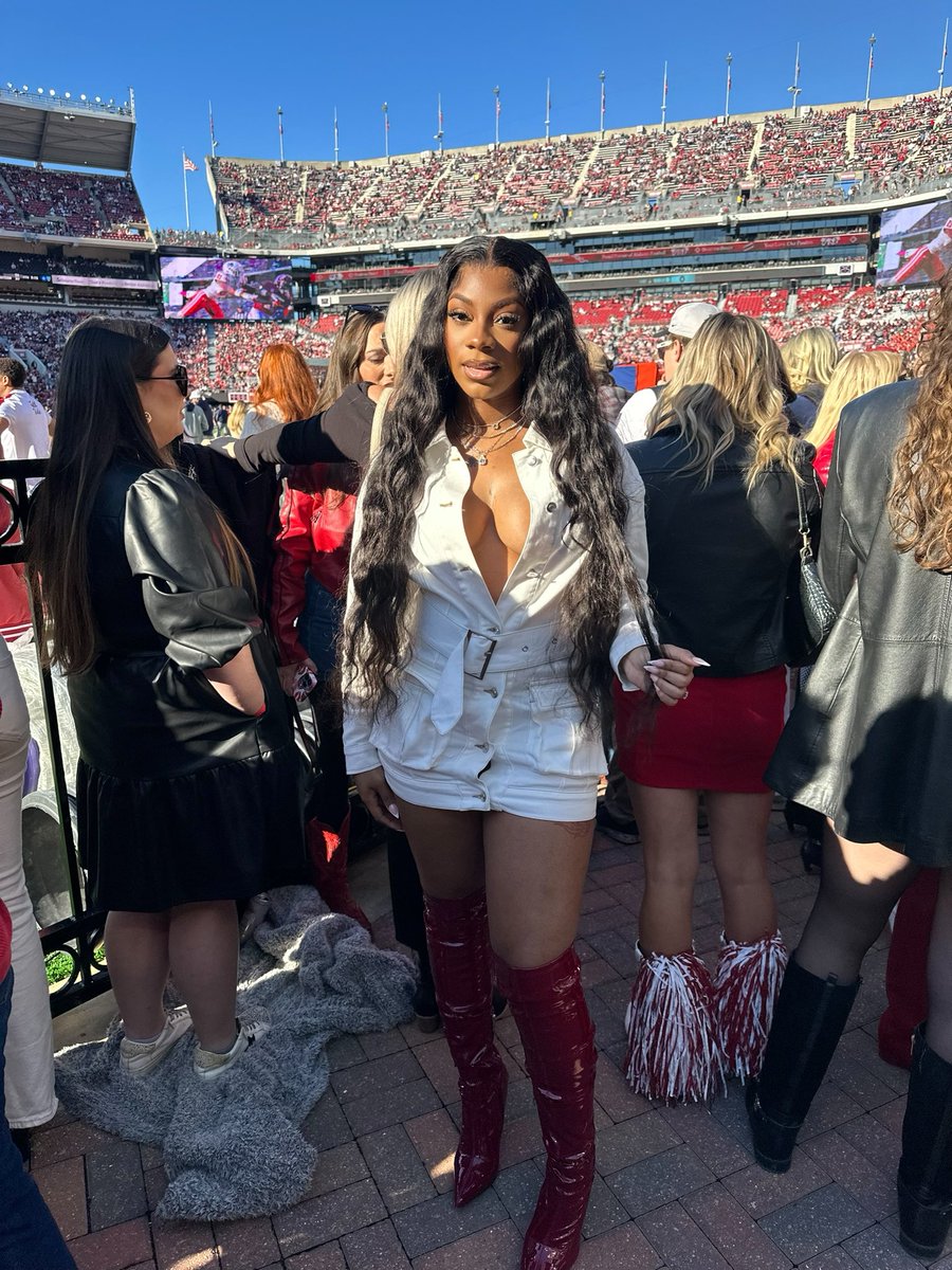 MilaaParkerr_'s tweet photo. bama girls do it better 🌟

#universityofalabama #gamedays #ironbowl2024 https://t.co/st8EseN0st