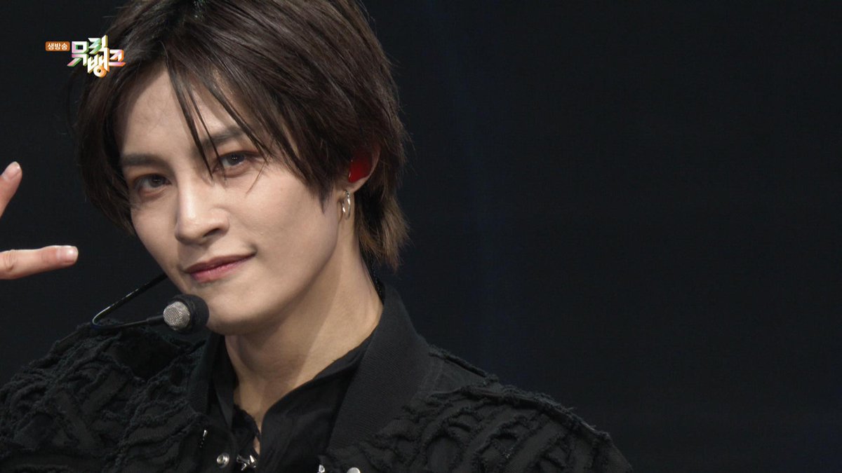 KBSJAPAN's tweet photo. 📢明日12/14(土) 13:30~の
「ミュージックバンク(字幕なし)」は
本国で放送休止の為、先週の再放送をお届け!
#WayV #TWICE #アイリーン (Red Velvet)
#CRAVITY #TWS #NEXZ #izna #ACE
#NOWADAYS #13Found #BADVILLAIN
#CLASSy #BigOcean #チャン・ミンホ #カンジン
#KWONINSEO #DayChild #PRIMROSE #イ・イェウン ら出演!
威神初めての1位獲得おめでとう💚
#auひかり で見る⇒https://t.co/Pwtn4xWnbd