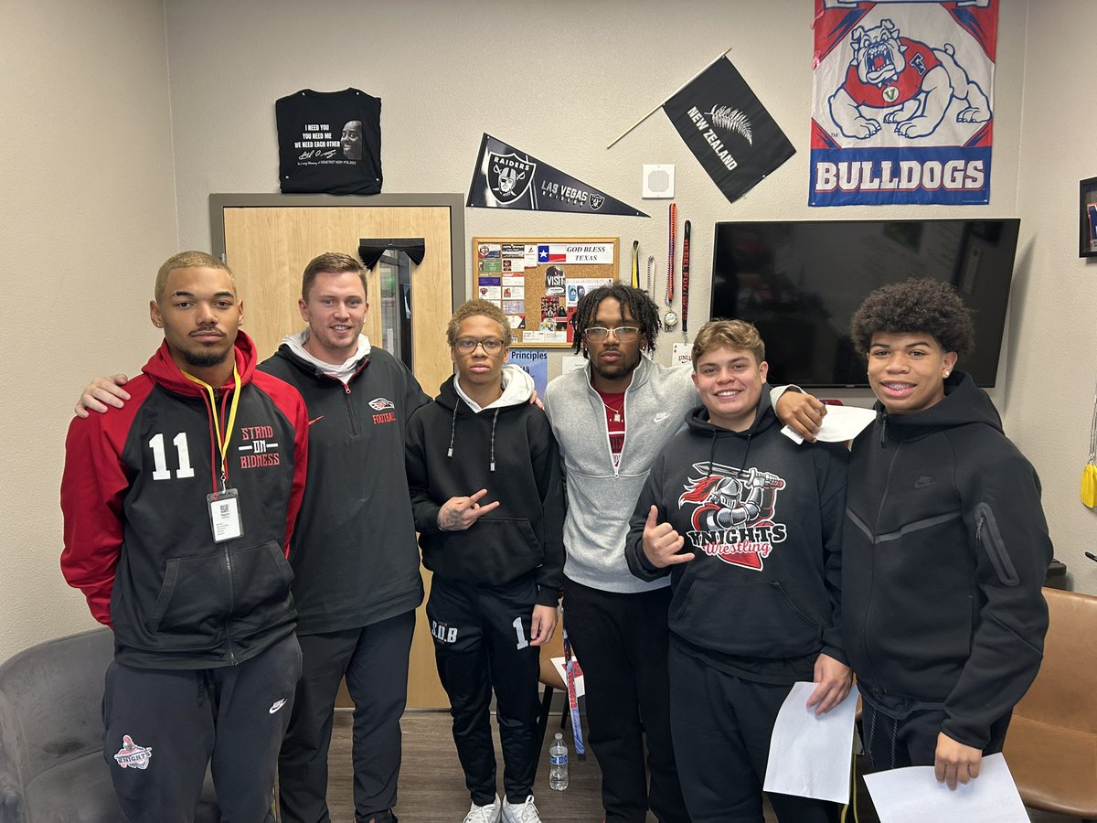 Tyler Tuiasosopo (@mhs_coachtui) on Twitter photo Thanks <a href="/SOU_Football/">Southern Oregon Football</a> Coach Currie for coming by to see our football players! Looking forward to continuing the Vegas2Ashland pipeline! #MaterBuilt <a href="/Daylin_James11/">day</a> <a href="/jaden_houston4/">jay</a> <a href="/David_Garcia_59/">David Garcia</a> Thanks <a href="/SOU_Football/">Southern Oregon Football</a> Coach Currie for coming by to see our football players! Looking forward to continuing the Vegas2Ashland pipeline! #MaterBuilt <a href="/Daylin_James11/">day</a> <a href="/jaden_houston4/">jay</a> <a href="/David_Garcia_59/">David Garcia</a>