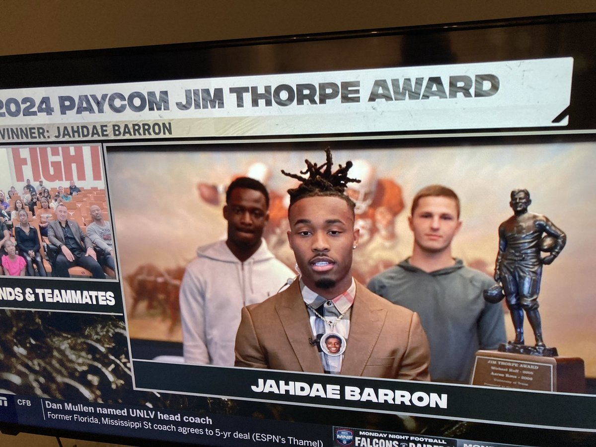 EVILL__07's tweet image. #jimthorpe #texaslonghorns