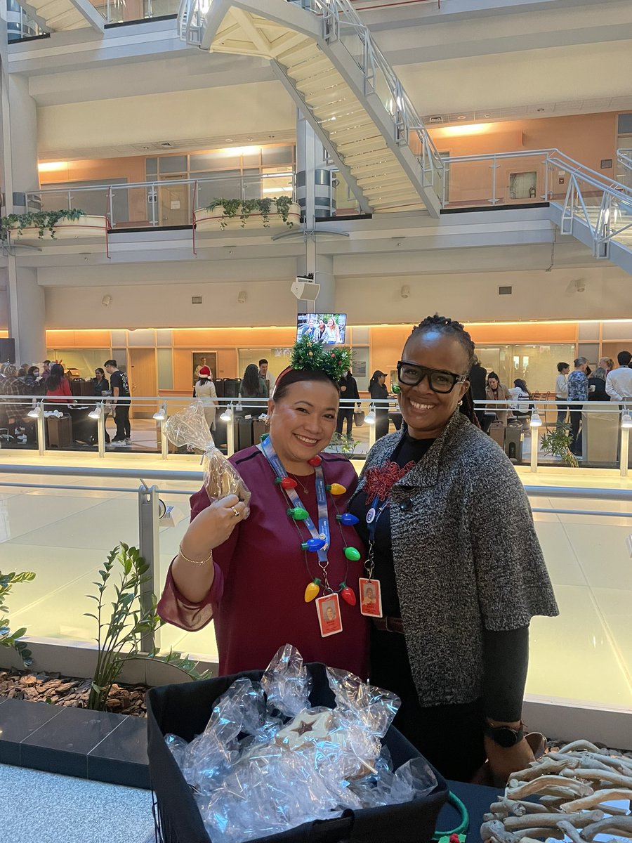It’s the most wonderful time of the year! 🎄😊Thank you! <a href="/pmcancercentre/">Princess Margaret Cancer Centre</a> ⭐️
#MerryChristmas2024 <a href="/RadMedPM/">Radiation Medicine Program</a>