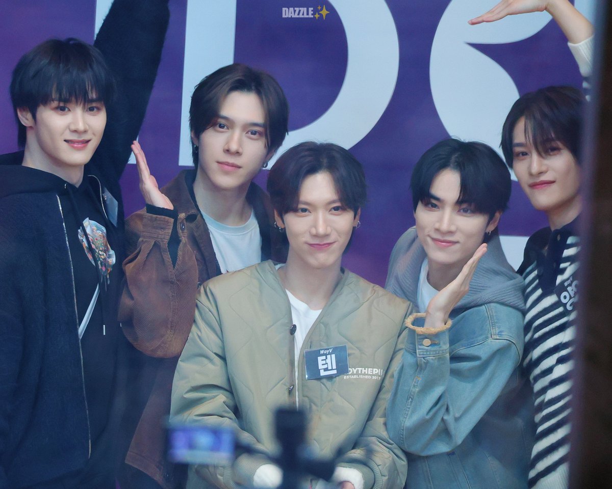 ᴅᴀᴢᴢʟᴇ tweet media