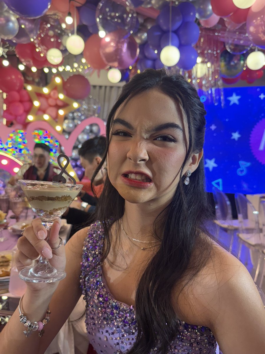 rainraincelmar's tweet photo. happy birthday to this baby!! @kakaimontinolaa ily mwa💋 #nomoreminormoments #NeverFO https://t.co/RKu1OUUvx9
