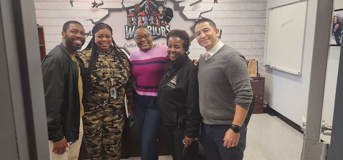 Cutler Bay Middle (@cutlerbaymiddle) on Twitter photo We are always so grateful when our colleagues at ETO stop by and support all the wonderful work happening in our building on a daily basis! Thank you ETO <a href="/SuptDotres/">Jose L. Dotres, Ed.D.</a> <a href="/MDCPSSouth/">South Region Office</a> #YourBestChoiceMDCPS We are always so grateful when our colleagues at ETO stop by and support all the wonderful work happening in our building on a daily basis! Thank you ETO <a href="/SuptDotres/">Jose L. Dotres, Ed.D.</a> <a href="/MDCPSSouth/">South Region Office</a> #YourBestChoiceMDCPS