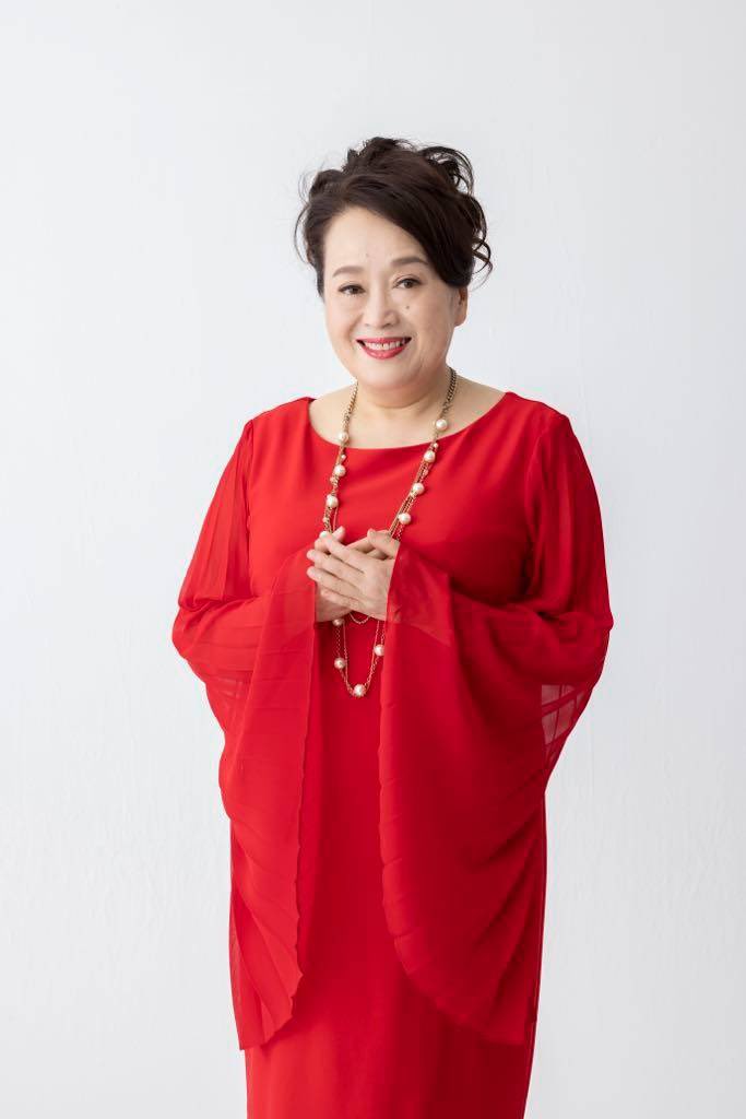 AliceTheatreLab's tweet photo. Ms. Watanabe Eri, winner of the Best Supporting Actress at the Japan Academy Film Prizes and the former President of Japan Playwrights Association, will be the guest of the post-performance talk tonight! 🎌🛩️✨🎭📖🎞️

🎌🎟️
https://t.co/X8QYDeGhXM… https://t.co/8NQsGHB8YJ