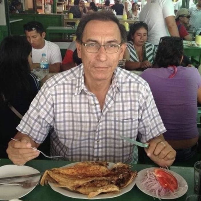 DanielaDLaCruzC's tweet photo. Yo cenando viendo tv cuando de la nada la Dina Boluarte da mensaje a la nación https://t.co/yl6kwSxz3n