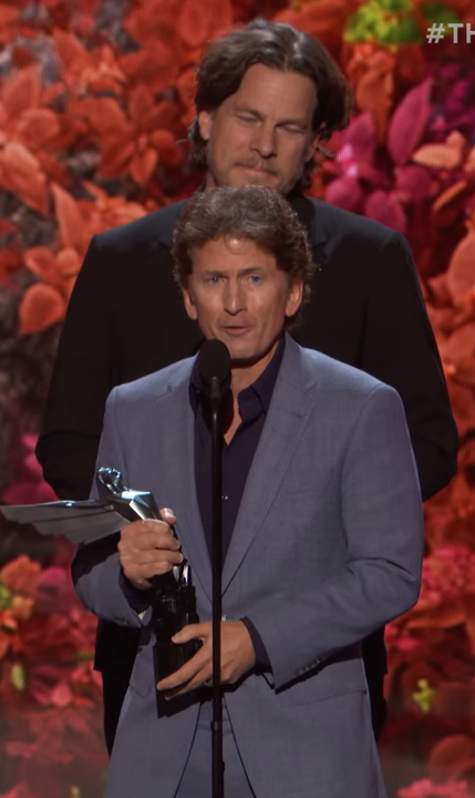 HardDriveMag's tweet photo. He's right behind me isn't he? https://t.co/v5Ylzwoiyq
