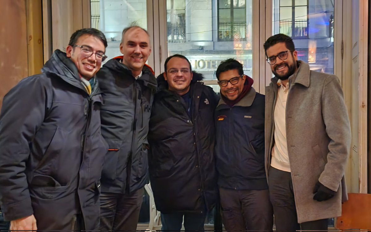 Alexandre Poppe (@poppeay) on Twitter photo Très agréable 5@7 au Vieux-Montréal avec mon collègue Yan Deschaintre et nos fellows neurovasculaires passés <a href="/GeorgeMendesBR/">George Mendes</a> et <a href="/juanmillansan/">juan pablo millan</a> et actuel <a href="/Rivillas_JA/">Julián Alejandro Rivillas</a> Très agréable 5@7 au Vieux-Montréal avec mon collègue Yan Deschaintre et nos fellows neurovasculaires passés <a href="/GeorgeMendesBR/">George Mendes</a> et <a href="/juanmillansan/">juan pablo millan</a> et actuel <a href="/Rivillas_JA/">Julián Alejandro Rivillas</a>