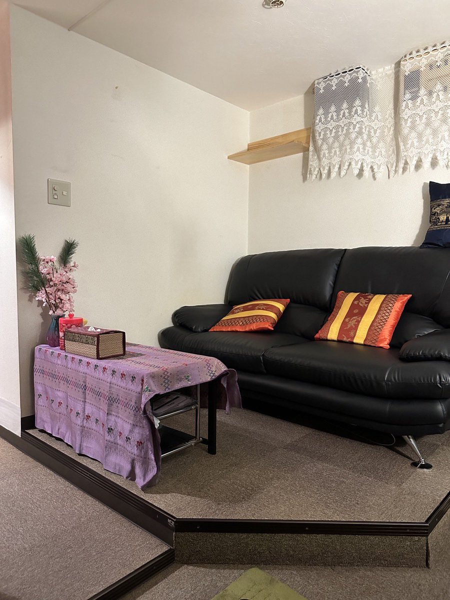 12月13日の出勤予定スタッフは

アユミさん🤗

エリカさん🤗

モモさん🤗

よろしくお願いします。 店は12:00から深夜01:00時まで!

あすすめコース1000円割引😙

🤗ご案内枠あります！
📱080-4221-7001
🤗ご来店お待ちしてます♪