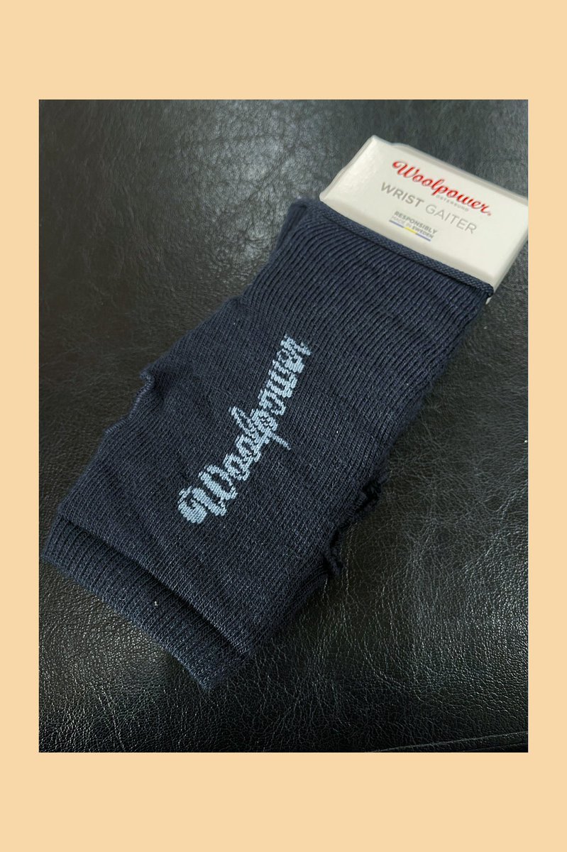 photo_aichi's tweet photo. あったかいんだからぁ〜
#woolpower
#UPI
#WristGaiter https://t.co/MhyVXBmam9