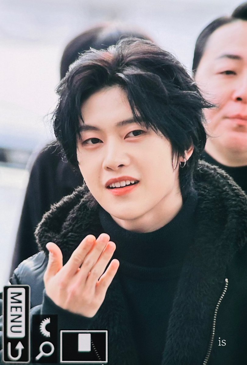 241213 잘다녀오세용 😍

#석매튜  #SEOKMATTHEW #ソクマシュー #제로베이스원 #제베원 #ZEROBASEONE #ZB1