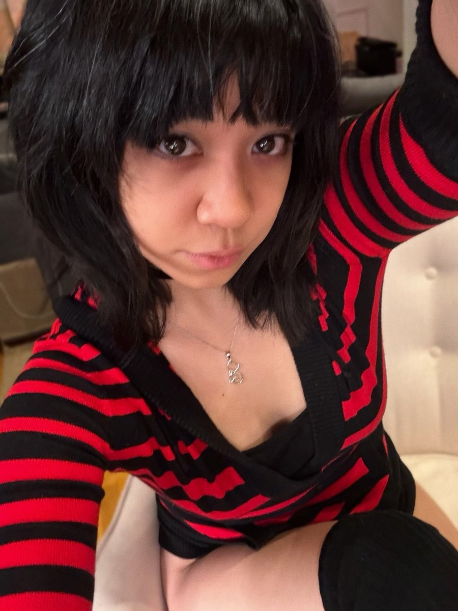 I’m live on cb~!! Come hang out with me x3

[ chaturbate.com/nekolukka ]
— password: xnekobuttx —