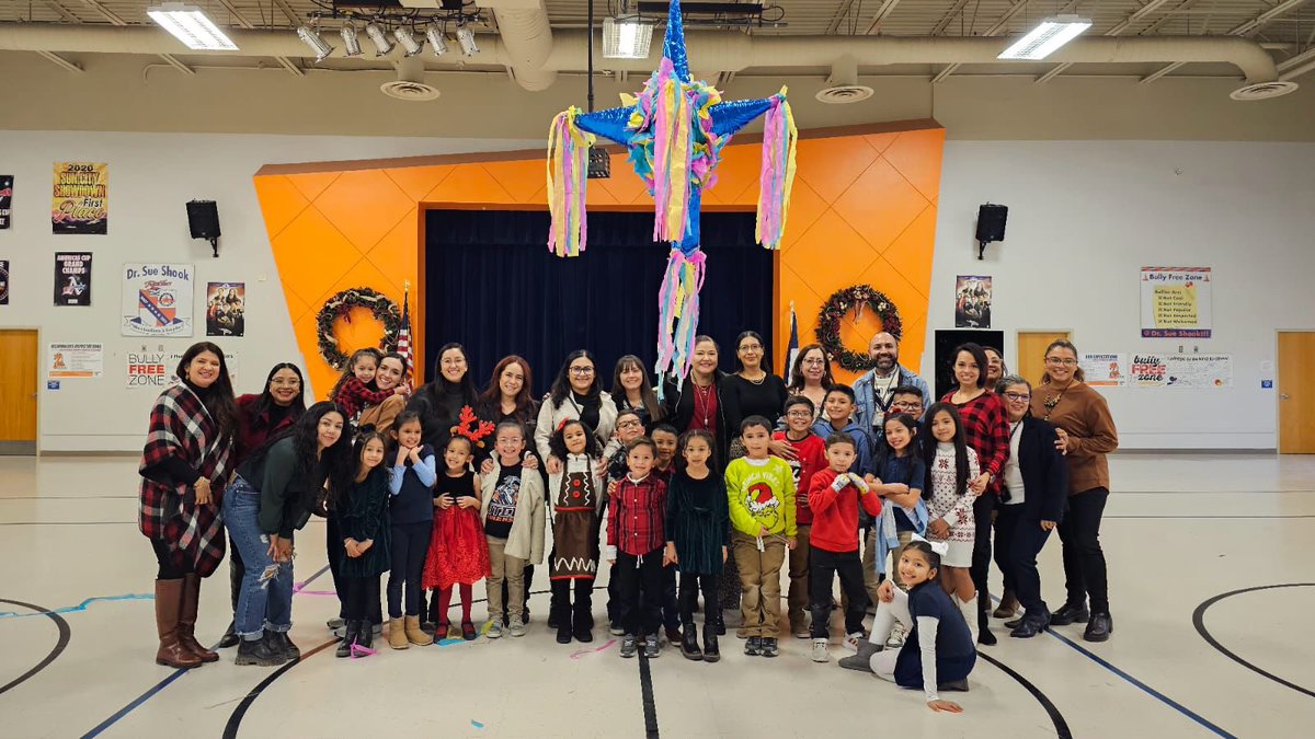 nmontelo_Dsse (@nmontelongosse) on Twitter photo Family phonics & Latino Literacy project Posada 🪅
Thank you to all the parents that took part! ❤️🫶🏽
<a href="/DSShook_ES/">Principal Chavira, Dr. Sue A. Shook Elem.</a> <a href="/nhurtado_DSSE/">Nelda Hurtado</a> <a href="/REstrada_DSSE/">Richard Estrada</a> Stephanie Cortina & Nivia Castro & Ms. González Family phonics & Latino Literacy project Posada 🪅
Thank you to all the parents that took part! ❤️🫶🏽
<a href="/DSShook_ES/">Principal Chavira, Dr. Sue A. Shook Elem.</a> <a href="/nhurtado_DSSE/">Nelda Hurtado</a> <a href="/REstrada_DSSE/">Richard Estrada</a> Stephanie Cortina & Nivia Castro & Ms. González