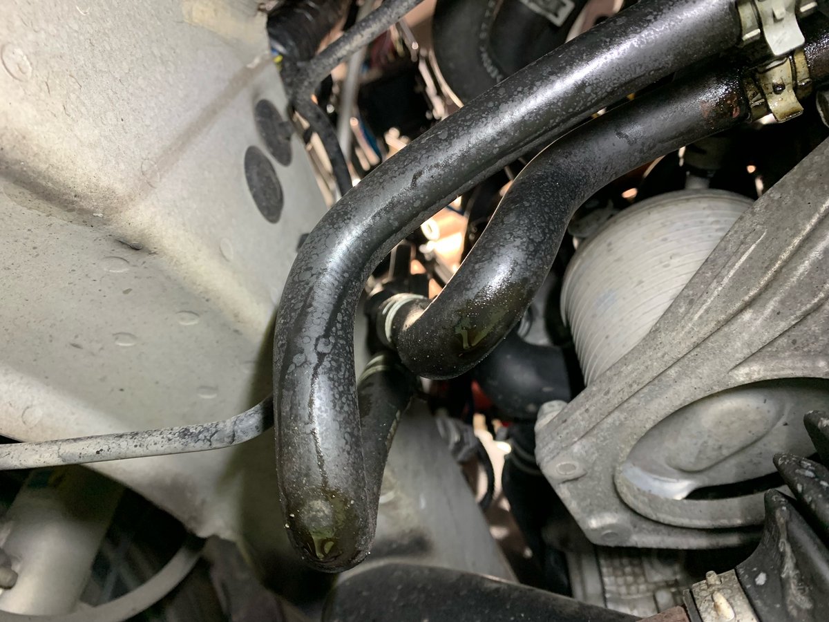 kit_service0429's tweet image. YA5　ATFホース＋ATF交換
⇒ ameblo.jp/kitservice/ent… 

#アメブロ 
#エクシーガ
#YA5
#オイル漏れ
#ATF漏れ
#ホースの経年劣化
#ATF交換
#SuperCoast
#SUBARU専門店
#KITサービス
#群馬県太田市