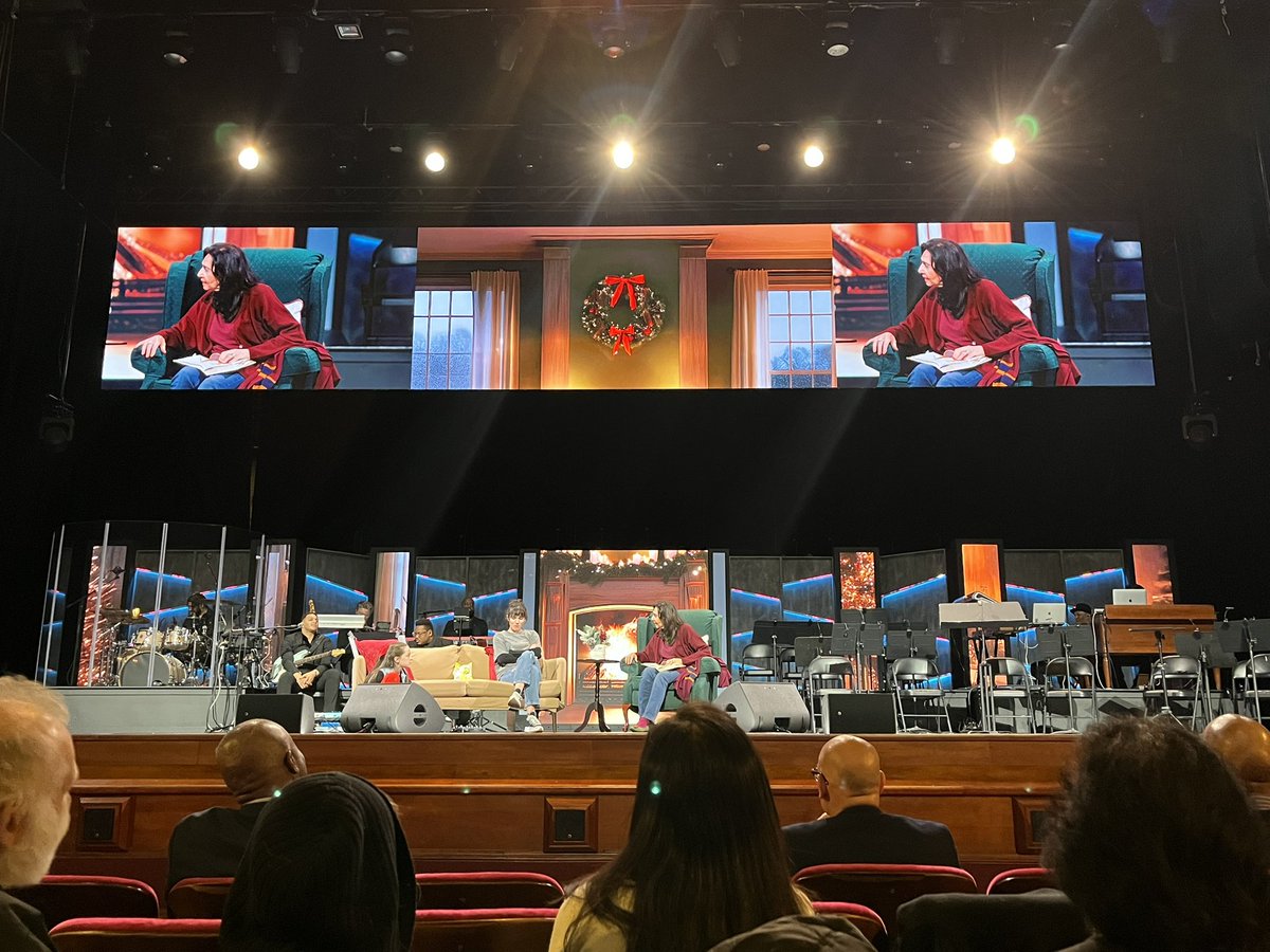 ShannonMoore tweet media