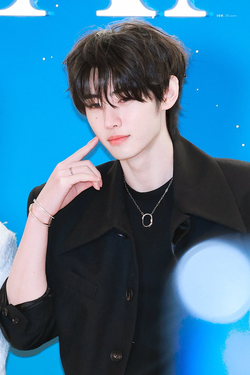 𝑰𝒄𝒆 tweet media