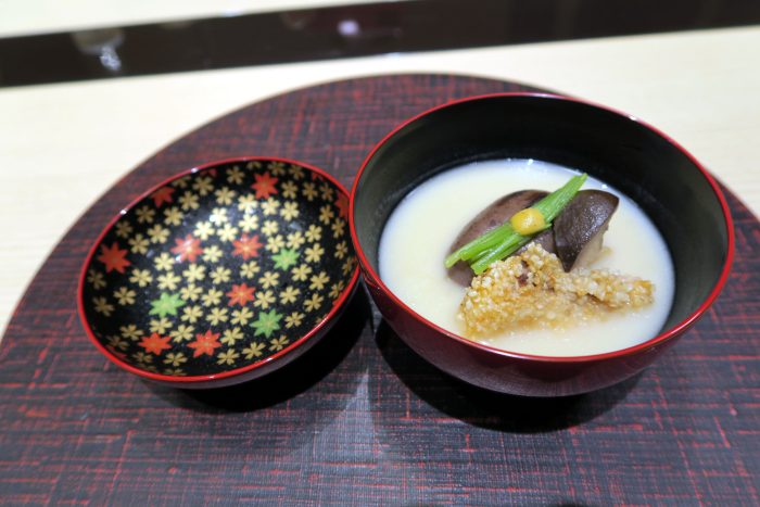 LiveenGT's tweet photo. 【実食レポ】高木一雄氏 監修・日本料理「泉水」懐石ディナー『厳島』《ヒルトン広島》 https://t.co/oG6bX630JU
#日本料理泉水 #泉水 #SENSUI #ヒルトン広島 #HiltonHiroshima #懐石 #高木一雄 https://t.co/9nIuR9OYgp