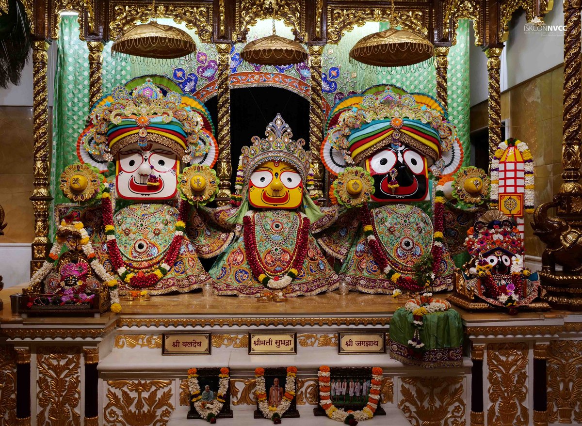 ISKCONPune's tweet photo. 🙏🏽Today's Darshan 📿 🗓13-12-2024🙏
🌷Sri Sri Jagannath Baldev Subhadra🌷
🚩@ISKCONNVCCPune🚩
.
.
#ISKCONNVCC #ISKCONPune #ISKCONNVCCPune #ISKCON #13thdecember #13thdecember2024 #Friday #Harinaamsankirtan #Radheshyamdas #Radheradhe #Sankirtan #Kirtan #Vrindavan #Mayapur https://t.co/DgpLu0BPub