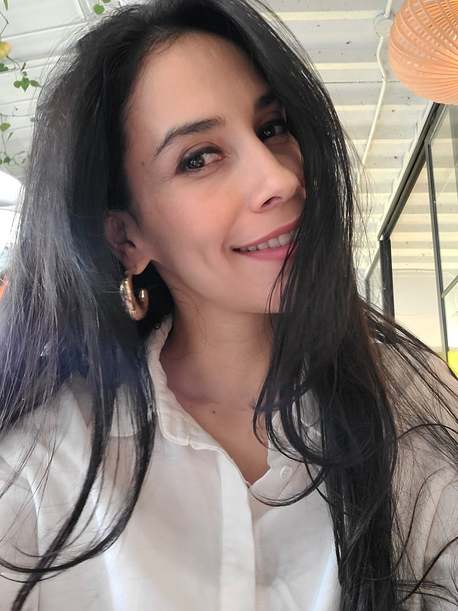 02yami's tweet photo. A pocos días de terminar este periodo académico, ha sido un año duro, pero muy bien aprovechado feliz  por que pronto dejaré de ser estudiante en proceso. Feliz noche 💥 https://t.co/dXwkv6gp95