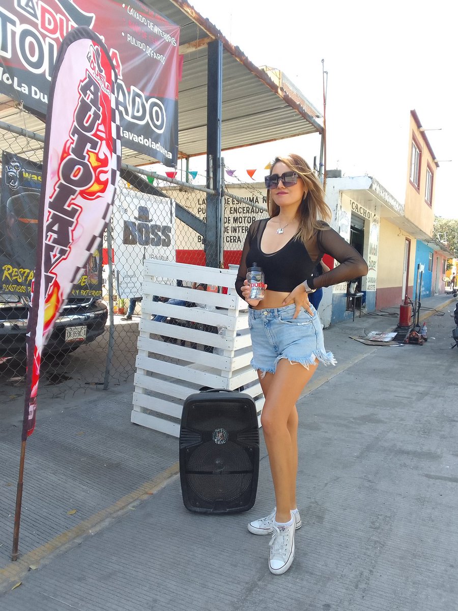 edecanesgalatea's tweet photo. https://t.co/1u8eTEldcH 🌍
En #activacióndemarca con Autolavado La Dueña y nuestra linda 😍Ary 😍
#autolavado #detailing #carwash #CDMX #Puebla #Tlaxcala #queretaro #Pachuca #cancun #Morelos #Orizaba #oaxacamexico #Celaya #LeonGto #Morelia #Cuernavaca #monterrey #Guadalajara https://t.co/6hxnzLzOMz