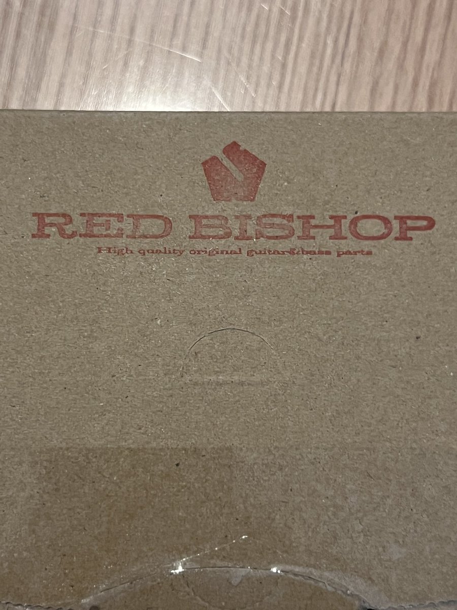 Ucho_TheALAFIF's tweet photo. 誕生日なのでMNG

RED BISHOPさんからお荷物きたよ
FA-Ⅱに装着したアームがあまりにも【神】だったのでFVにも装着します‼️
#REDBISHOP https://t.co/wFUjO55JK6