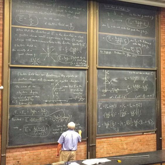 PhysInHistory's tweet photo. Do you think pursuing a university degree is worthwhile in today's world? ✍️ https://t.co/2j1MTvx5Mm