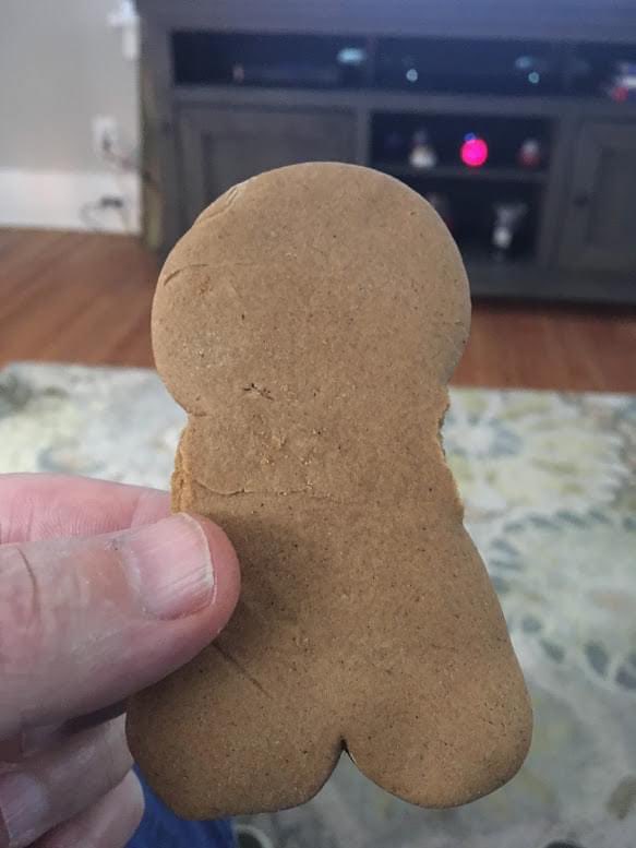 PSangimino's tweet image. A little late for my annual holiday #PSA but if it helps one person, it’s well worth the delay.

Reminder, don’t eat only the arms off a gingerbread man. Some might call that a dick move #holidays #holidayseason