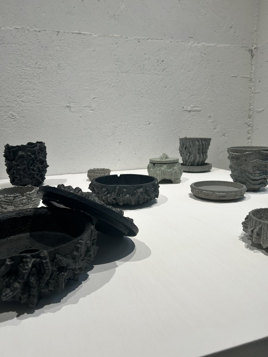 POOL SIDE GALLERY tweet media